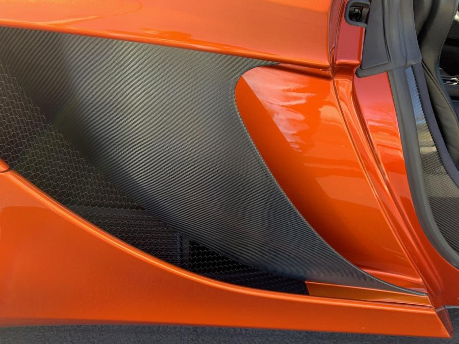 Детали экстерьера McLaren MP4-12C 2012 года  (фото 21 из 48)